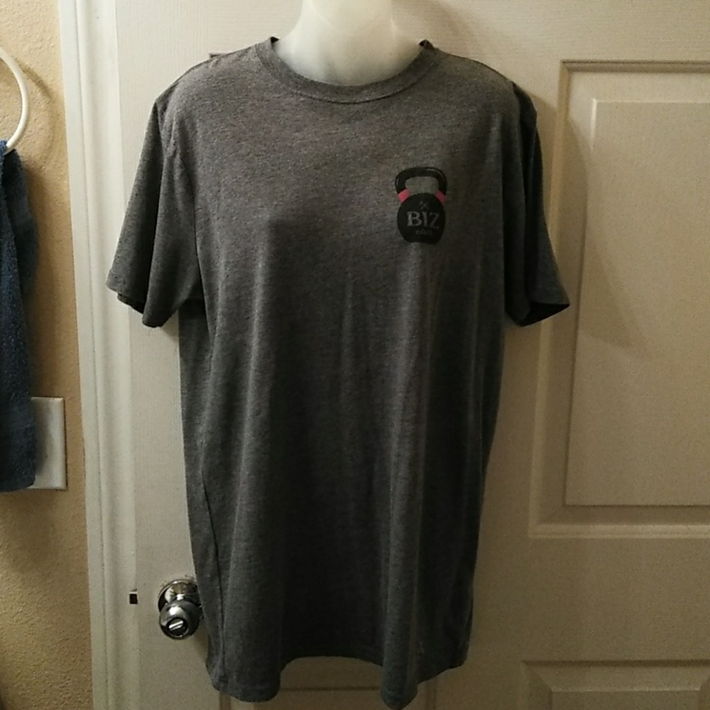 Men's kettle ball shirt size medium